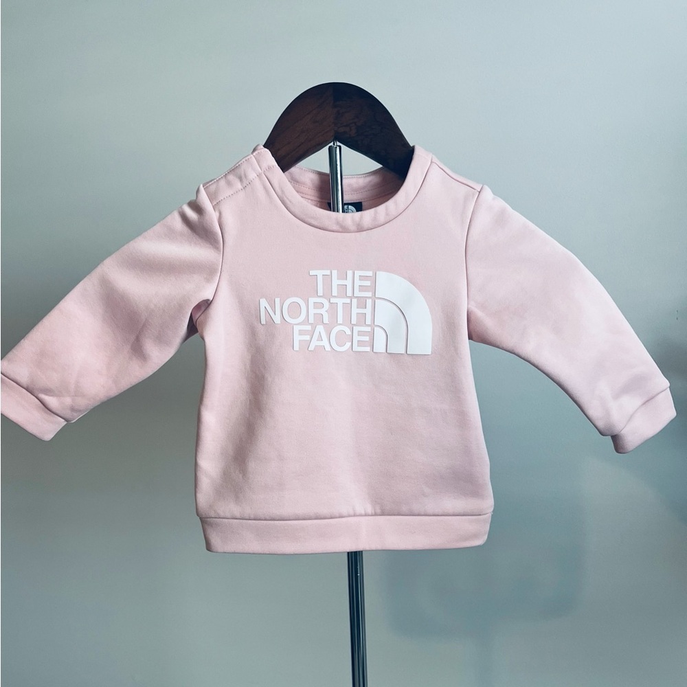 Soft Baby Pink 🩷 North Face sweatshirt